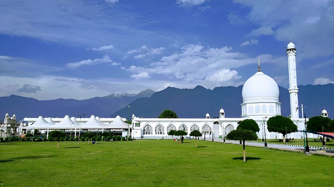 Hazratbal Shrine